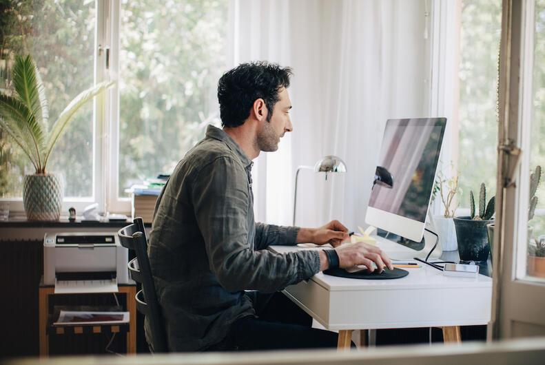 Employé en télétravail